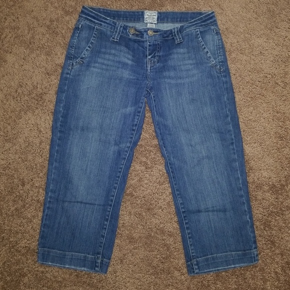 Aeropostale Jean Capris - Picture 1 of 8